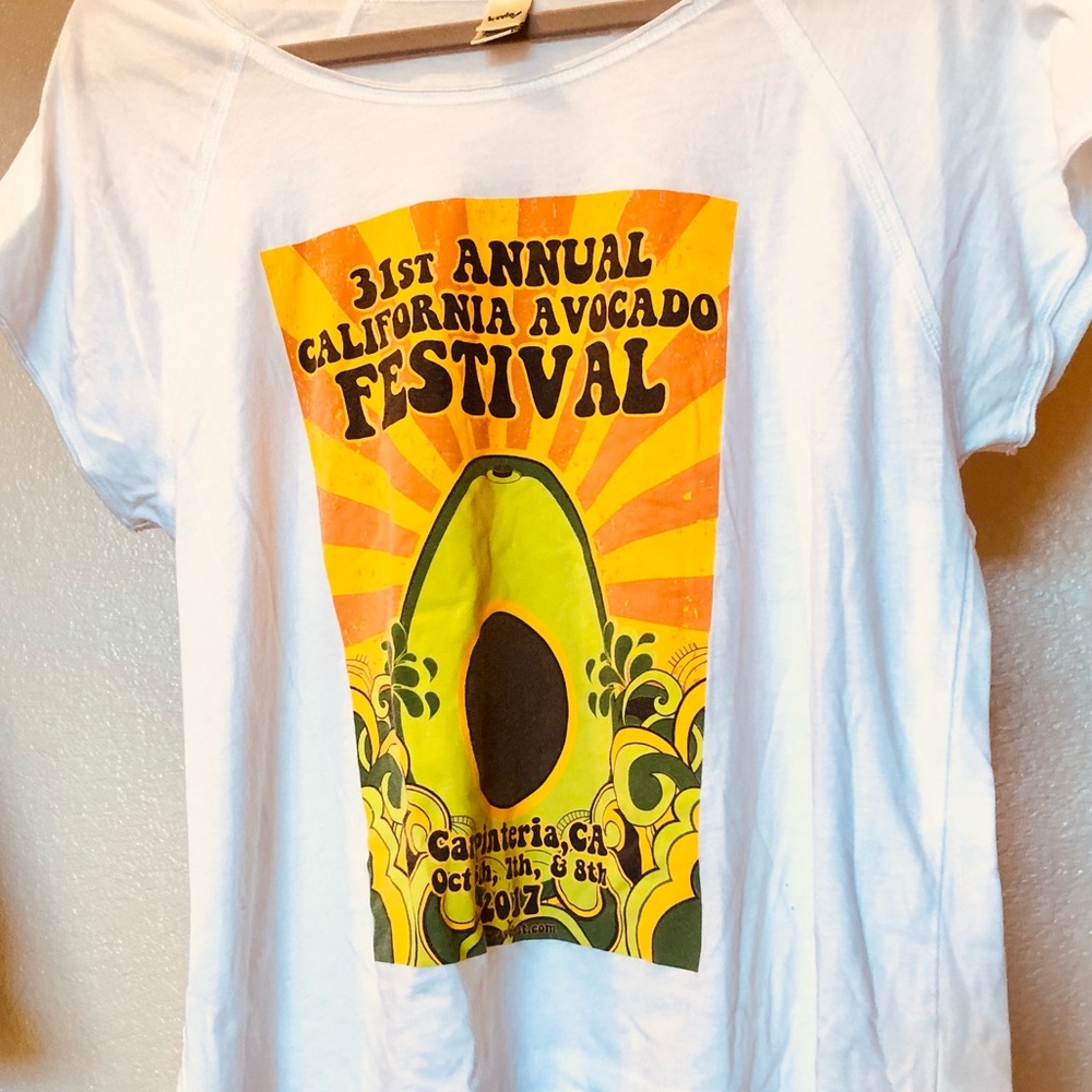🌟KAVIO “31st Annual California Avocado Festival - Cambria, CA 2017” tee shirt